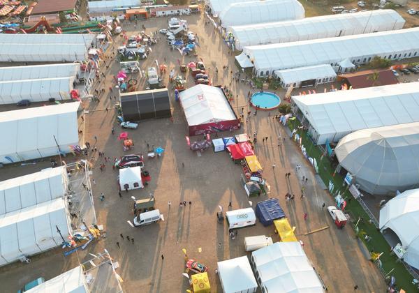 Exhibition tent structures